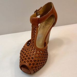 FRYE luggage brown leather sandals